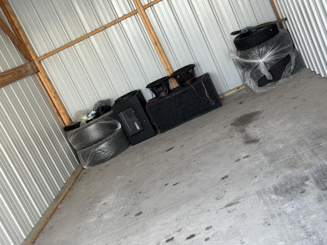 Storage Unit Auction in Peoria, IL at Peoria Storage Center Plank